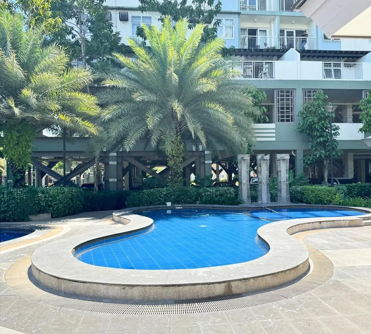 2Br Unit With Balcony At Verdon Parc, Ecoland Davao City Filipiny