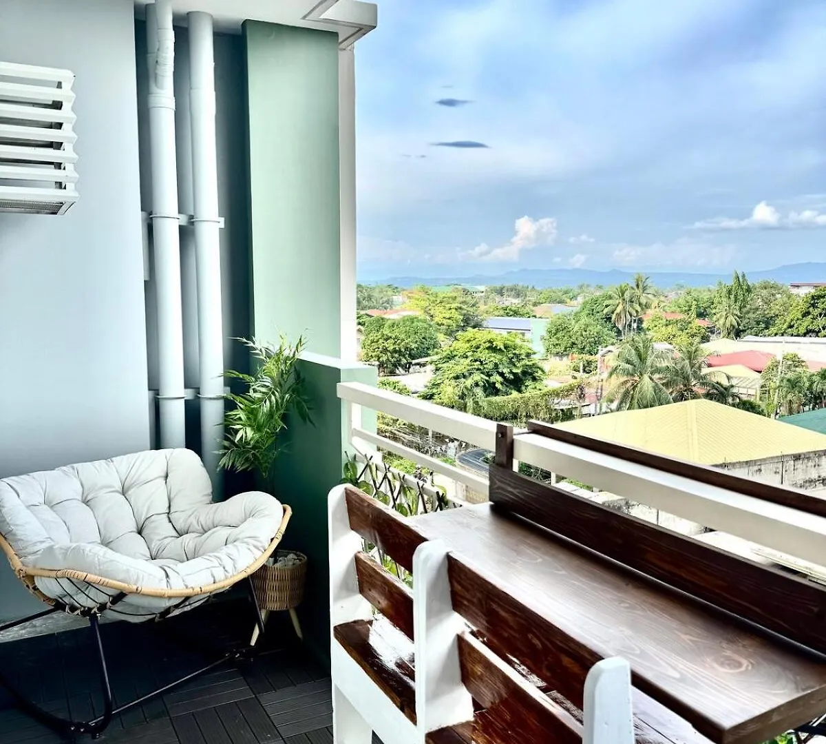 2Br Unit With Balcony At Verdon Parc, Ecoland Davao City